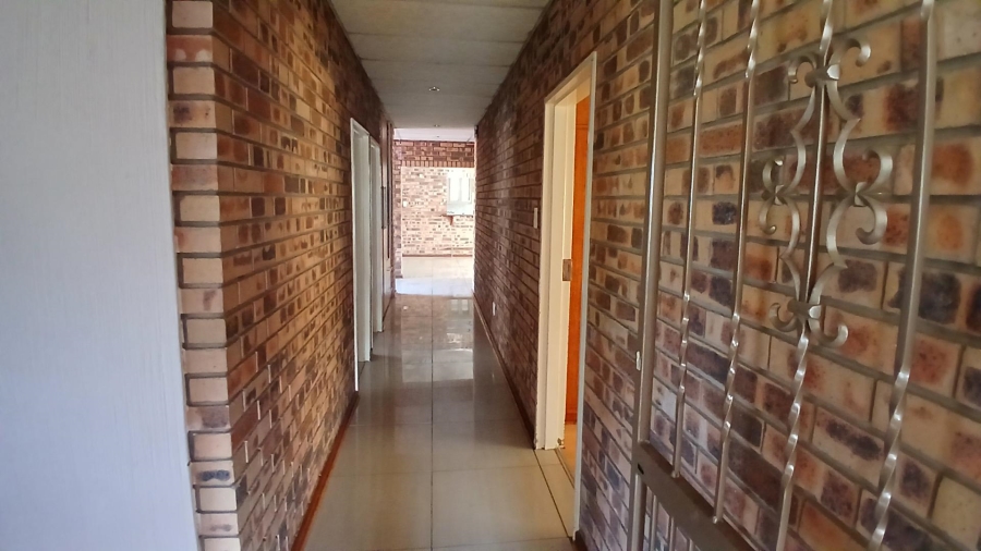 3 Bedroom Property for Sale in Universitas Ridge Free State